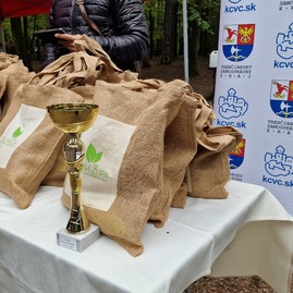 Zväčšiť fotografiu - Víťazom župnej kalokagatie sa stala považskobystrická priemyslovka - 20220928_123636