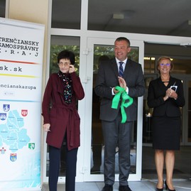 Vynovené priestory a zrekonštruované telocvične za viac ako 1,5 mil. eur sa dnes zaplnili žiakmi - IMG_0339