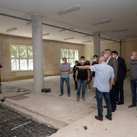 Zväčšiť fotografiu - Vynovenú kuchyňu s jedálňou bude mať ďalšia župná škola - 20210908_TSK__068w