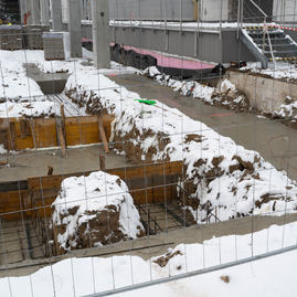 Zväčšiť fotografiu - Výstavba hokejovej haly pre talentovanú mládež napreduje - 20221215_102w