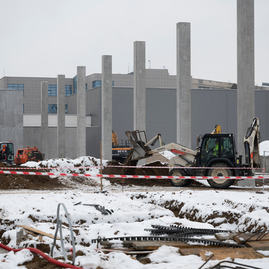 Zväčšiť fotografiu - Výstavba hokejovej haly pre talentovanú mládež napreduje - 20221215_105w