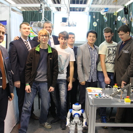 Vzbudiť záujem o štúdium techniky majú tento rok roboti aj šport - IMG_2250