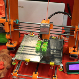 Vzbudiť záujem o štúdium techniky majú tento rok roboti aj šport - IMG_6005