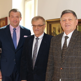 Za poslanie, ktorému zasvätili život, si výnimoční učitelia trenčianskeho kraja prevzali plaketu j. a. komenského - IMG_6569