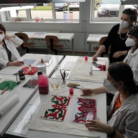 Zväčšiť fotografiu - Zaočkovanosť zamestnancov župných stredných škôl je nad celoslovenským priemerom - Archívna foto TSK 15. april Spojená škola v Púchove