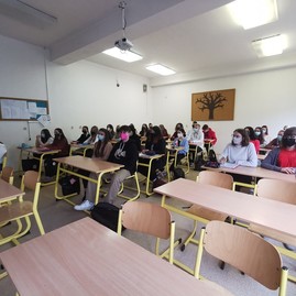 Zväčšiť fotografiu - Zaočkovanosť zamestnancov župných stredných škôl je nad celoslovenským priemerom - Archívna foto TSK 3