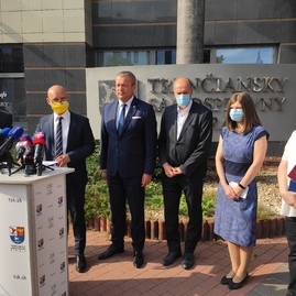 Zväčšiť fotografiu - Zaočkovanosť zamestnancov župných stredných škôl je nad celoslovenským priemerom - IMG_20210813_090439