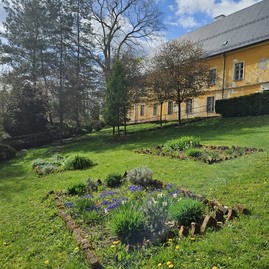 Zväčšiť fotografiu - Zelená škola budúcnosti: pruské získalo certifikát prírodná záhrada 2025