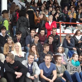 Žiaci deväťdesiatnikov si zahrali futbal v trenčíne - 01
