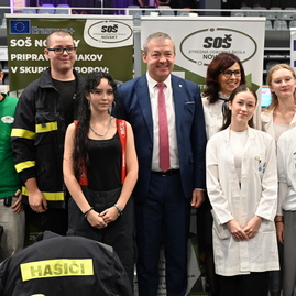 Zväčšiť fotografiu - Žiaci si vyberajú svoju budúcnosť - stredoškolák pokračuje aj v piatok