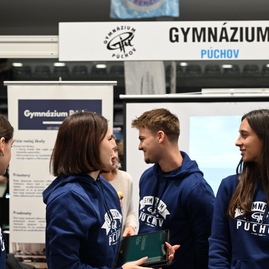 Zväčšiť fotografiu - Žiaci si vyberajú svoju budúcnosť - stredoškolák pokračuje aj v piatok