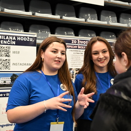 Zväčšiť fotografiu - Žiaci si vyberajú svoju budúcnosť - stredoškolák pokračuje aj v piatok
