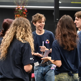 Zväčšiť fotografiu - Žiaci si vyberajú svoju budúcnosť - stredoškolák pokračuje aj v piatok