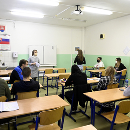 Zväčšiť fotografiu - Žiaci župných stredných škôl naspäť v laviciach - 20210208_TN_SZS_RS25075