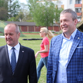 Žiakov stredných škôl z trenčianskeho kraja prišiel na branné súboje osobne podporiť minister obrany slovenskej republiky aj trenčiansky župan - IMG_4190