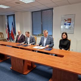 Zväčšiť fotografiu - Župa s univerzitou sú bližšie k vybudovaniu stredoškolsko-vysokoškolského kampusu - 20230116_151955