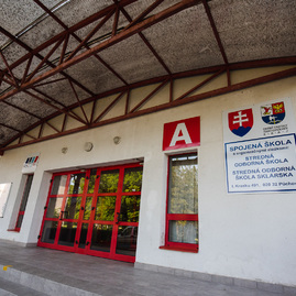 Zväčšiť fotografiu - Župa s univerzitou sú bližšie k vybudovaniu stredoškolsko-vysokoškolského kampusu - TSK_EDUTECH podpis memoranda_mini-4