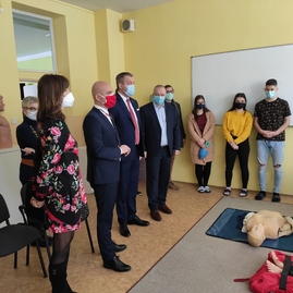 Zväčšiť fotografiu - Župan i minister chvália prezenčnú výučbu - IMG_20210212_110302