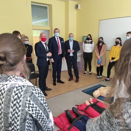 Zväčšiť fotografiu - Župan i minister chvália prezenčnú výučbu - IMG_20210212_110413