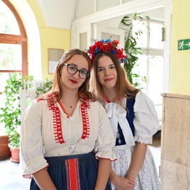 Zväčšiť fotografiu - Župná stredná odborná škola pruské otvorila svoje brány v svadobnom štýle