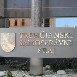 Župný úrad sa pre študentov odboru obchodná akadémia premení na pracovisko praktického vyučovania - DSCN0637