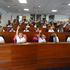„župko“ dostal od malých bakalárikov župan - 7