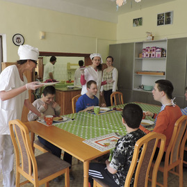 13. apríl - v domine bolo všetko naopak - DSCN0185