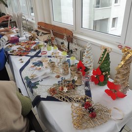Čakanie na najkrajšie sviatky roka pomáhali klientom css - bystričan krátiť deti z materskej školy a detského charitného domu - m_DSCN8010