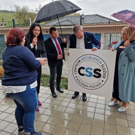 Zväčšiť fotografiu - Centrum sociálnych služieb kolonka má nové logo - 20221014_144844