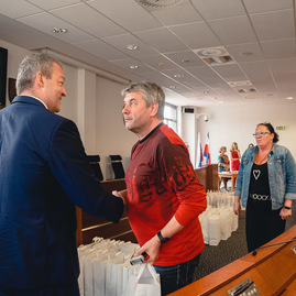 Zväčšiť fotografiu - Dar z taiwanu poslúži v zariadeniach sociálnych služieb - TSK_teplomery_mini (19 of 28)