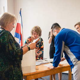 Zväčšiť fotografiu - Dar z taiwanu poslúži v zariadeniach sociálnych služieb - TSK_teplomery_mini (22 of 28)