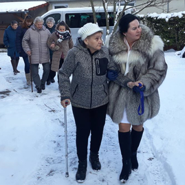 Zväčšiť fotografiu - Dobrú náladu si udržujú najmä pohybom - CSS Domov Javorina_prechádzka