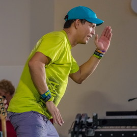 Dúha zafarbila detské srdiečka šťastím a radosťou - Dúha v srdci 2013 Javier Calderon Morales Kostarika Foto Igor Frimmel_resize