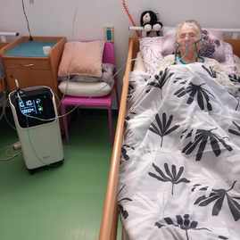 Zväčšiť fotografiu - Klienti css-lúč si užívajú nové terapie - 398474947_1327716078113007_1446760275301149311_n