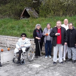 Zväčšiť fotografiu - Klienti župného centra sociálnych služieb na výlete za históriou - 3