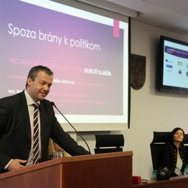 Kraj pracuje na projekte deinštitucionalizácie, plánuje aj nové autistické centrum - SPOZA_BRANY_K_POLITIKOM (30)_resize