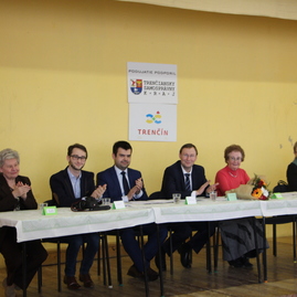 Marcový seminár akadémie tretieho veku spestril medzinárodný deň žien - IMG_4403