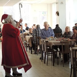 Mikuláš zavítal aj do považskobystrického centra sociálnych služieb bystričan - m_DSCN8062