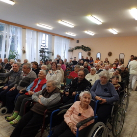 Na katarínu sa na bôriku netancovalo ale vzdelávalo. v css jesienka zahájili advent zvonkohrou. - PB272523