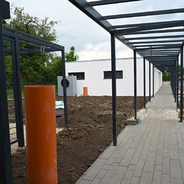 Zväčšiť fotografiu - Napreduje aj výstavba domčekov v adamovských kochanovciach