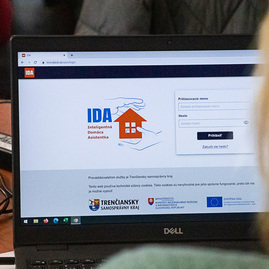 Zväčšiť fotografiu - Núdzové tlačidlo systému ida stlačili klienti vyše 5 000-krát za rok - TSK_IDA workshop_mini (19 of 28)