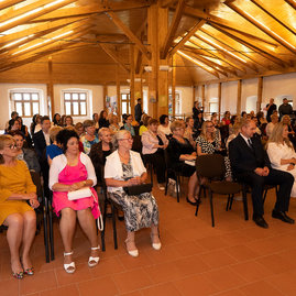Zväčšiť fotografiu - Ocenenia za svoju prácu si prevzali aj pracovníci v sociálnych službách - 20220524_TSK_socialne_sluzby_007w