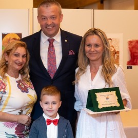Zväčšiť fotografiu - Ocenenia za svoju prácu si prevzali aj pracovníci v sociálnych službách - 20220524_TSK_socialne_sluzby_127w