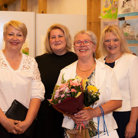 Zväčšiť fotografiu - Ocenenia za svoju prácu si prevzali aj pracovníci v sociálnych službách - 20220524_TSK_socialne_sluzby_129w