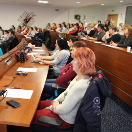 Odborní zamestnanci zariadení sociálnych služieb sa školili na župnom úrade - 4