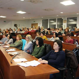 Odborní zamestnanci zariadení sociálnych služieb sa školili na župnom úrade - 6