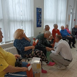 Zväčšiť fotografiu - Október v našich zariadeniach sociálnych služieb - css bystričan (1)