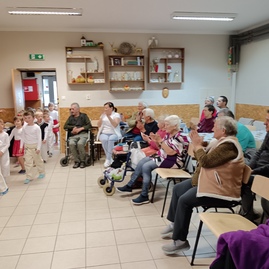 Zväčšiť fotografiu - Október v našich zariadeniach sociálnych služieb - css lipovec (2)