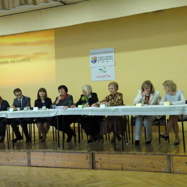 Októbrový seminár akadémie tretieho veku sa niesol v duchu úcty k starším ľuďom - IMG_20171011_142303