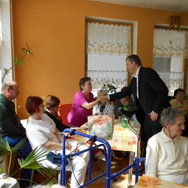 Predseda tsk navštívil sociálne zariadenia - 12_resize